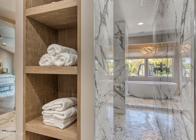 4630 E CLEARWATER Parkway, Paradise Valley, AZ 85253