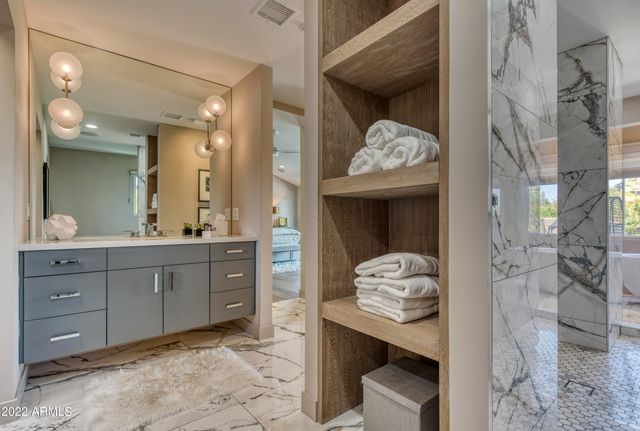 4630 E CLEARWATER Parkway, Paradise Valley, AZ 85253