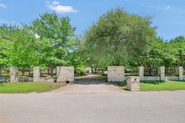 5313 Hidden Oaks Lane, Arlington, TX 76017