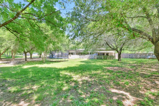 5313 Hidden Oaks Lane, Arlington, TX 76017