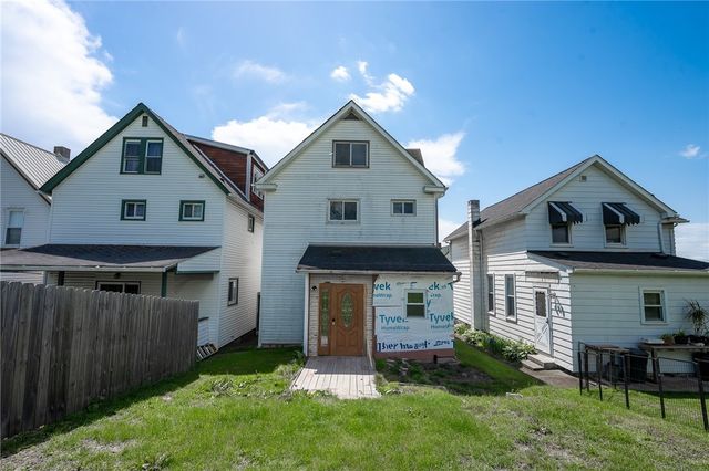 925 Roup Ave, Brackenridge, PA 15014