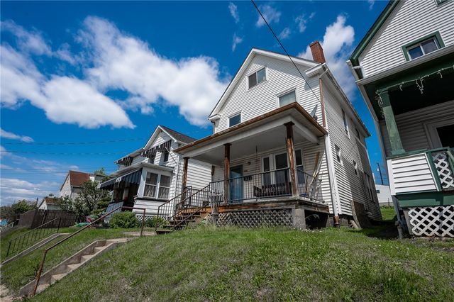 925 Roup Ave, Brackenridge, PA 15014