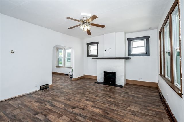 925 Roup Ave, Brackenridge, PA 15014