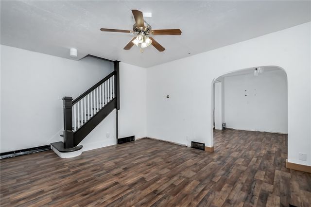 925 Roup Ave, Brackenridge, PA 15014