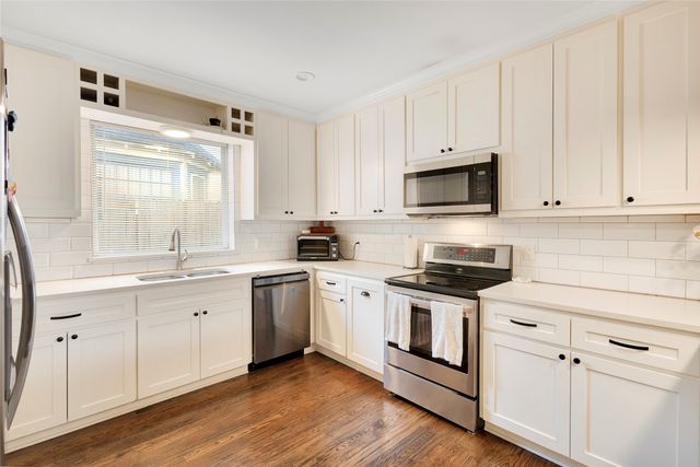 828 Elsbeth Street, Dallas, TX 75208