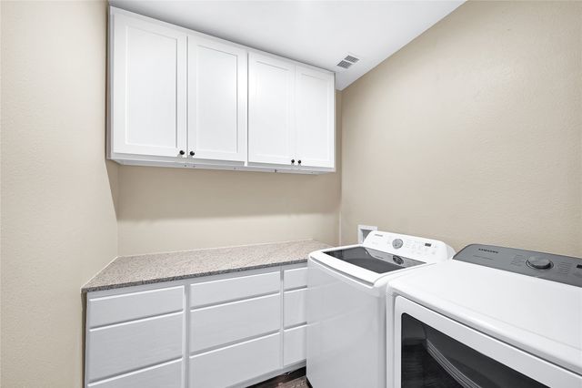 828 Elsbeth Street, Dallas, TX 75208