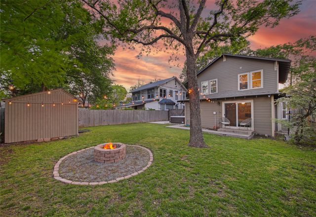 828 Elsbeth Street, Dallas, TX 75208