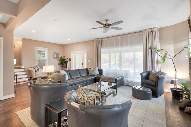 828 Elsbeth Street, Dallas, TX 75208