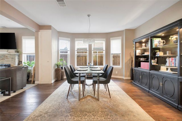 828 Elsbeth Street, Dallas, TX 75208