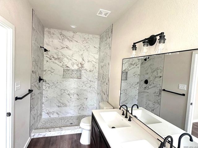8207 1st, Somerset, TX 78069