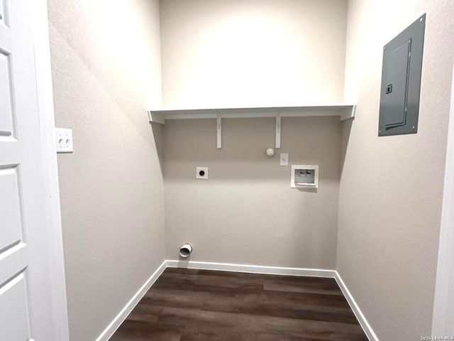 8207 1st, Somerset, TX 78069