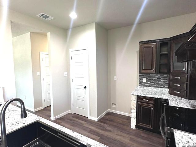 8207 1st, Somerset, TX 78069