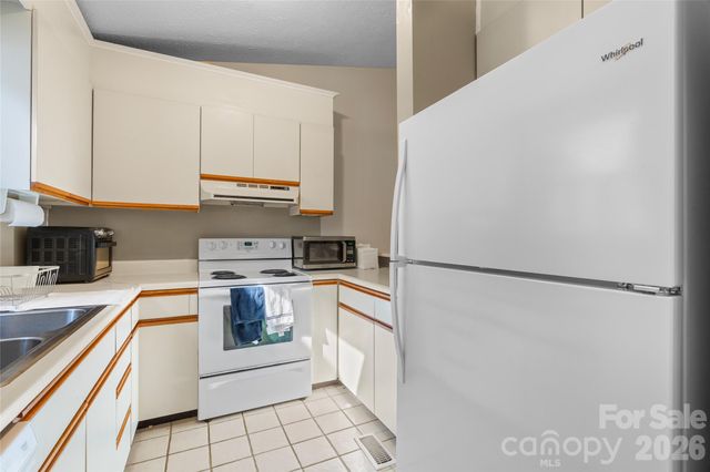 91 Timberlane Drive, Etowah, NC 28726
