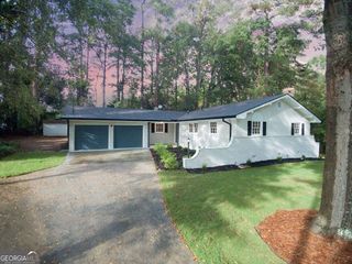 1328 White Oak Street SE, Conyers, GA 30013