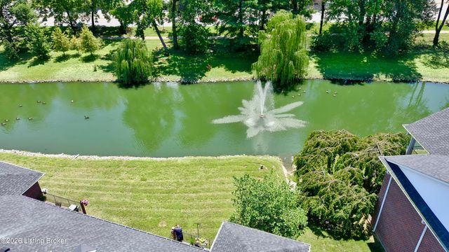 1278 Parkway Gardens Ct APT 127, Louisville, KY 40217