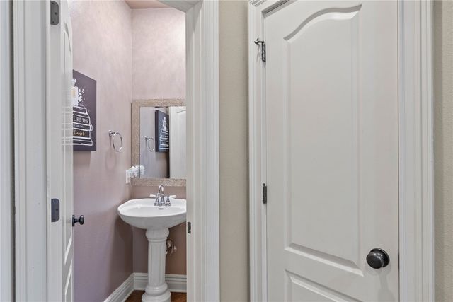 492 E Fairway Lane, Fayetteville, AR 72701