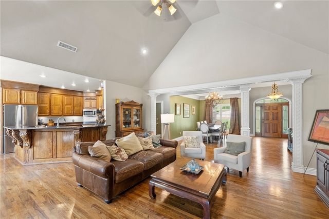 492 E Fairway Lane, Fayetteville, AR 72701