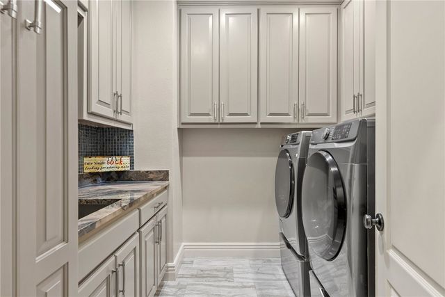 492 E Fairway Lane, Fayetteville, AR 72701