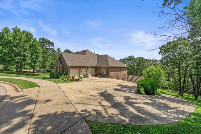 492 E Fairway Lane, Fayetteville, AR 72701