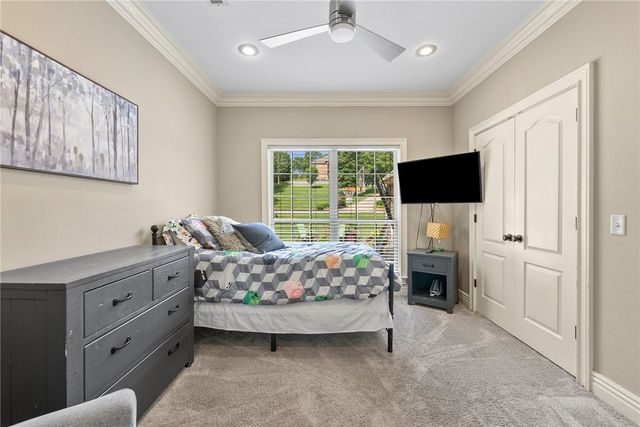 492 E Fairway Lane, Fayetteville, AR 72701