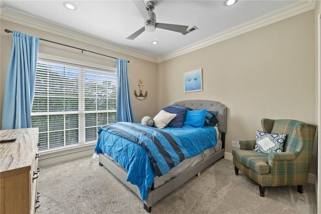 492 E Fairway Lane, Fayetteville, AR 72701