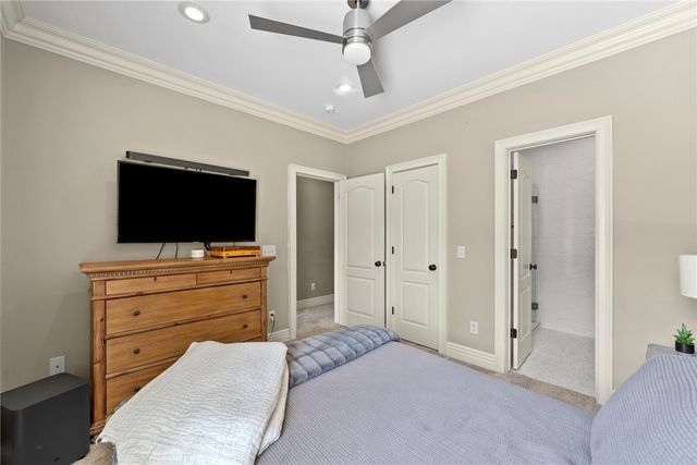 492 E Fairway Lane, Fayetteville, AR 72701