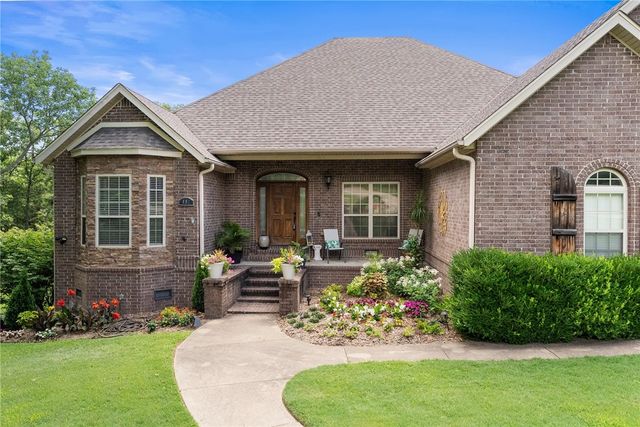 492 E Fairway Lane, Fayetteville, AR 72701