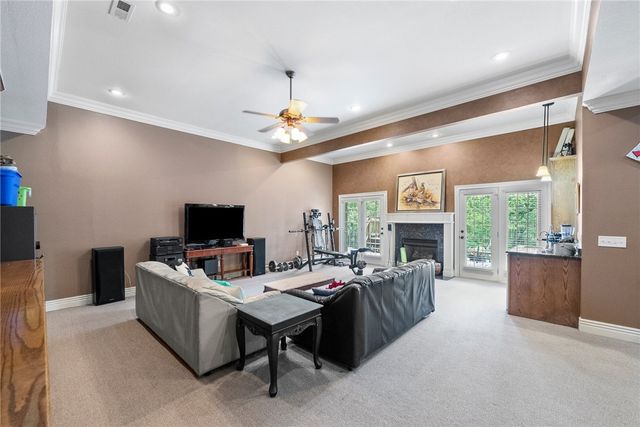 492 E Fairway Lane, Fayetteville, AR 72701