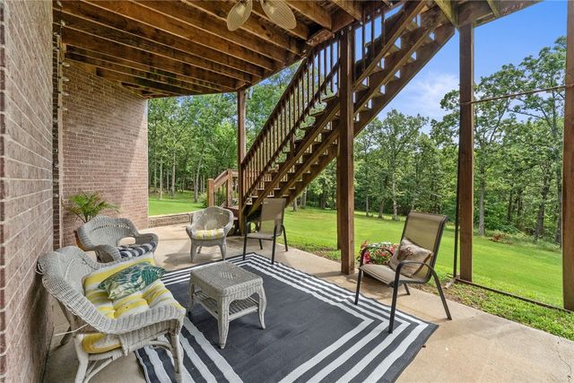 492 E Fairway Lane, Fayetteville, AR 72701