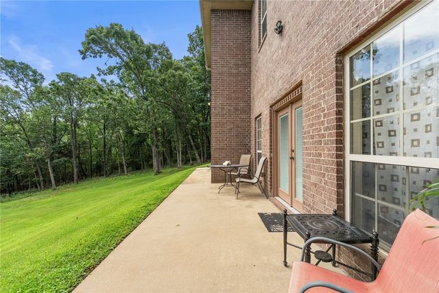 492 E Fairway Lane, Fayetteville, AR 72701