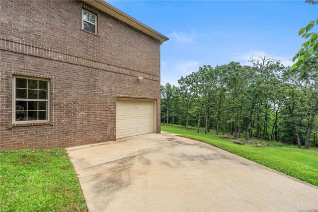 492 E Fairway Lane, Fayetteville, AR 72701