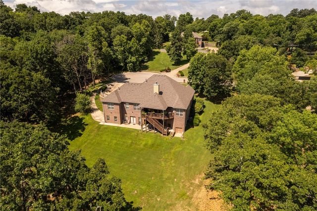 492 E Fairway Lane, Fayetteville, AR 72701