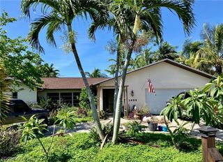 1424 SE 27th TER, Cape Coral, FL 33904