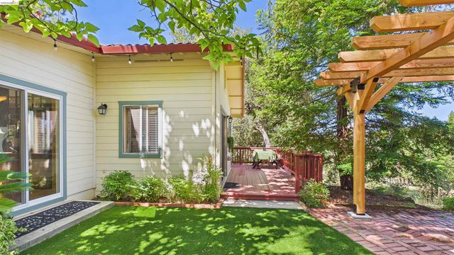 18102 Mount Eaton Road, Tuolumne, CA 95379