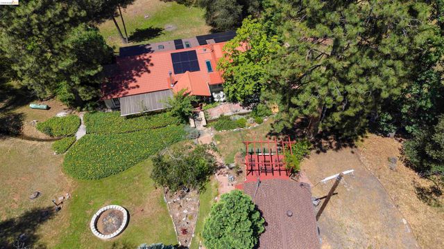 18102 Mount Eaton Road, Tuolumne, CA 95379