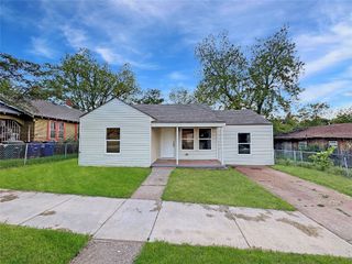 1226 S 1st Street, Chickasha, OK 73018