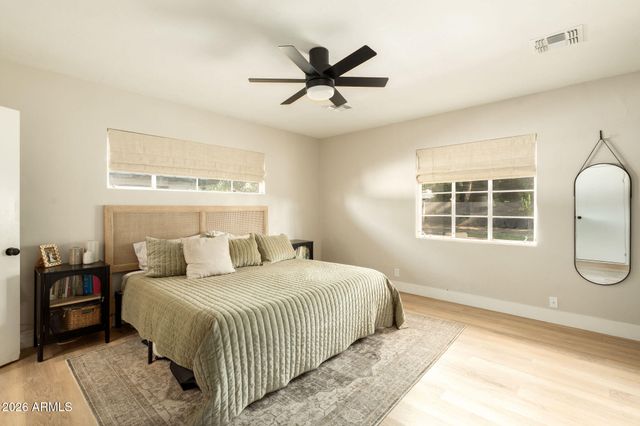 547 W ORANGEWOOD Avenue, Phoenix, AZ 85021