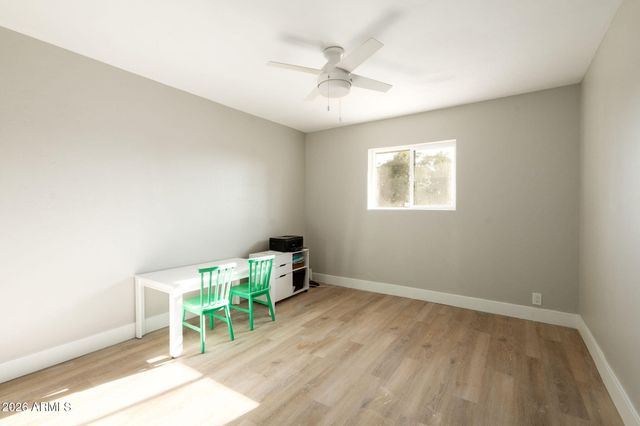 547 W ORANGEWOOD Avenue, Phoenix, AZ 85021