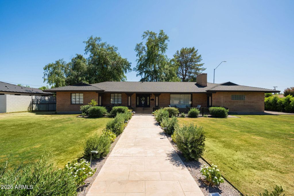 547 W ORANGEWOOD Avenue, Phoenix, AZ 85021