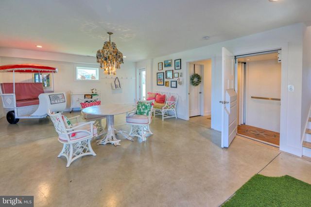 205 E SAVANNAH RD, Lewes, DE 19958