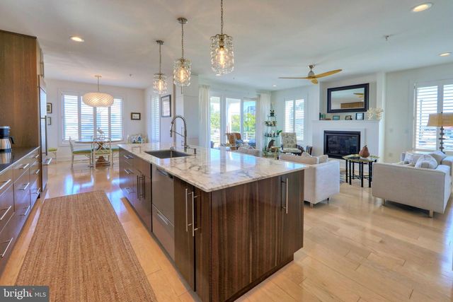 205 E SAVANNAH RD, Lewes, DE 19958