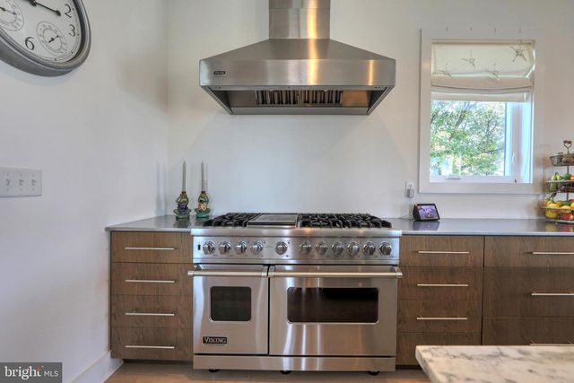 205 E SAVANNAH RD, Lewes, DE 19958