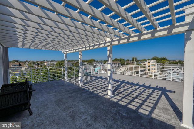 205 E SAVANNAH RD, Lewes, DE 19958