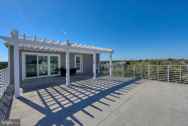 205 E SAVANNAH RD, Lewes, DE 19958