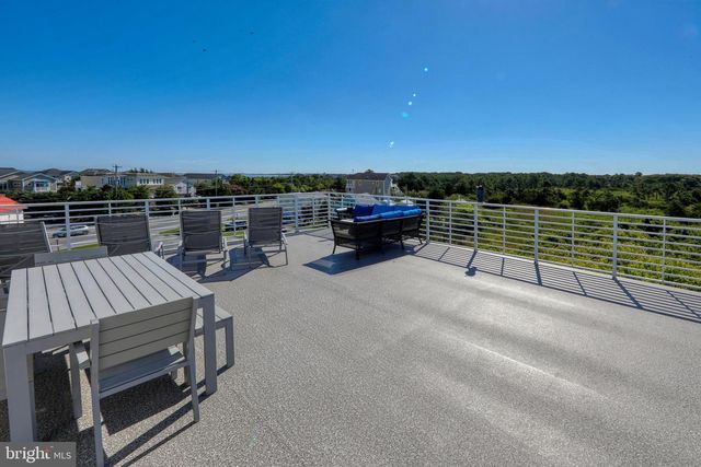 205 E SAVANNAH RD, Lewes, DE 19958