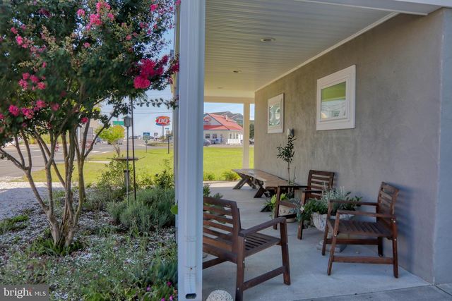 205 E SAVANNAH RD, Lewes, DE 19958