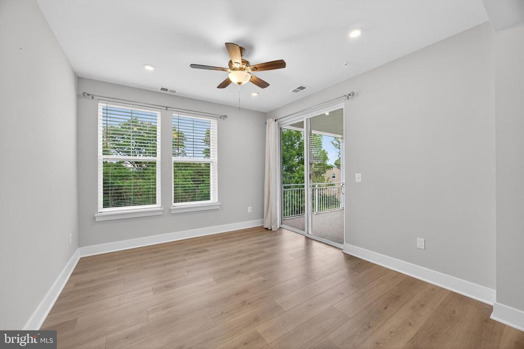 Image 15 of property listing at 212 SWITCHGRASS WAY #34, Chester, MD 21619