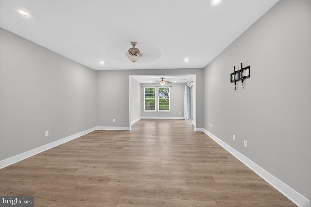 Image 16 of property listing at 212 SWITCHGRASS WAY #34, Chester, MD 21619