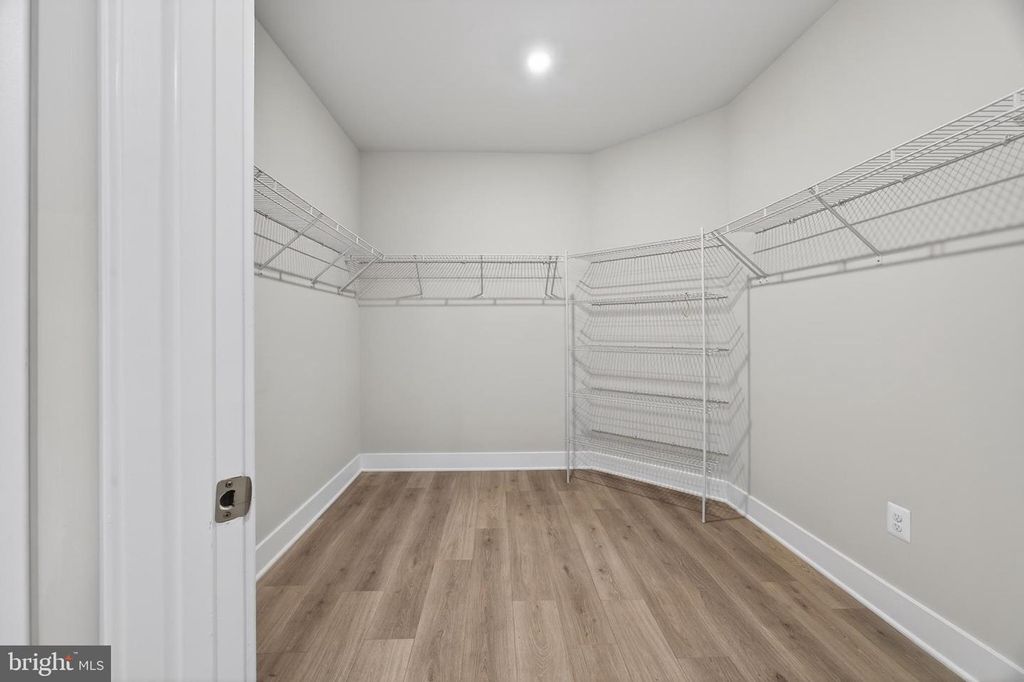 Image 20 of property listing at 212 SWITCHGRASS WAY #34, Chester, MD 21619