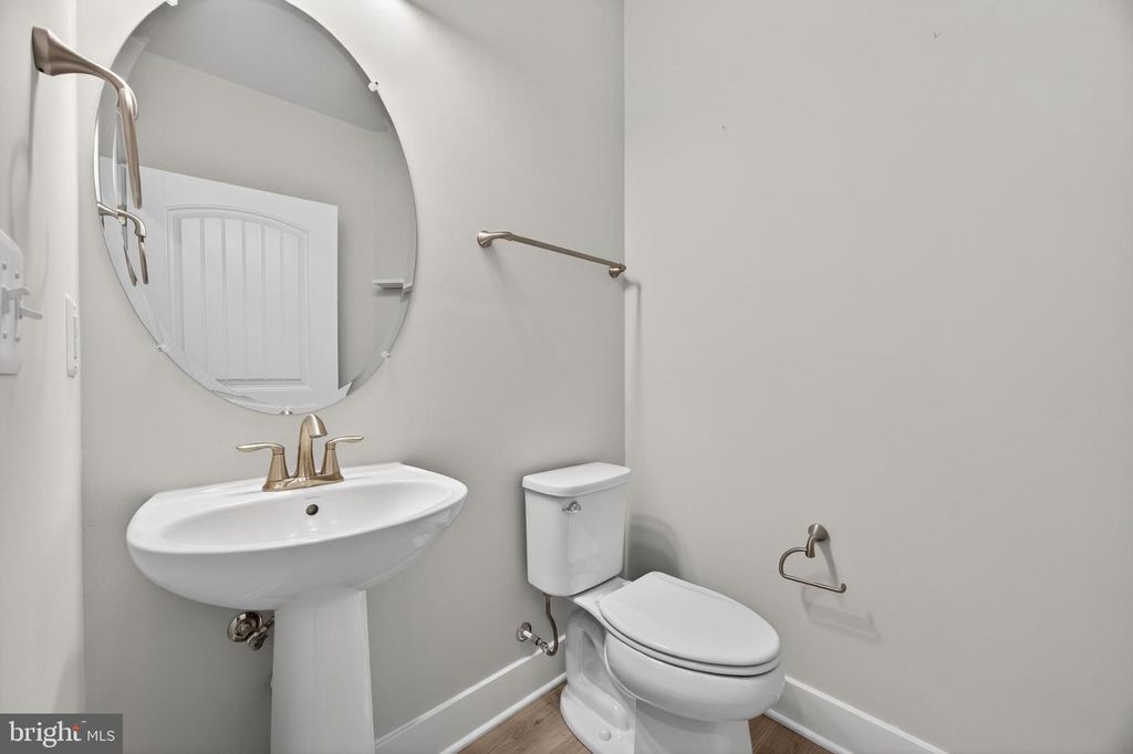 Image 21 of property listing at 212 SWITCHGRASS WAY #34, Chester, MD 21619